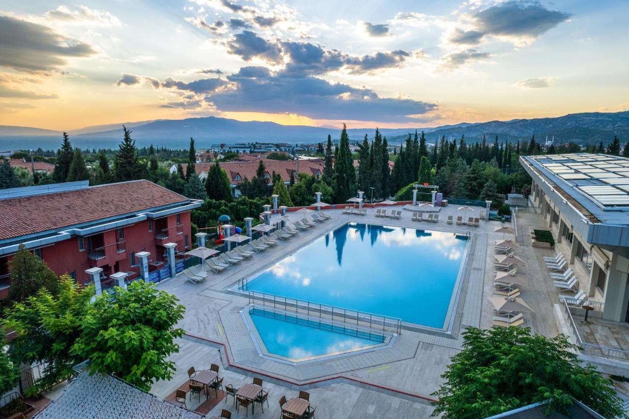 Spa Hotel Colossae Thermal Karahayit  Exterior foto The pool at the University of Patras